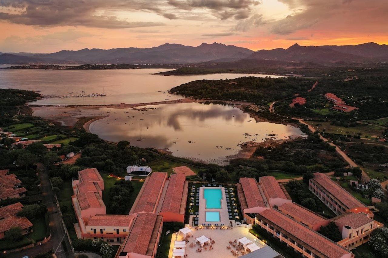 Futura Club Baja Bianca Hotel San Teodoro  Buitenkant foto