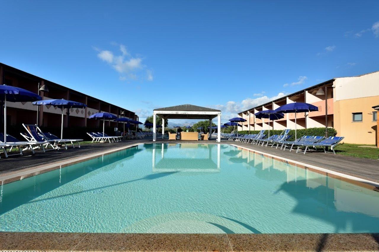 Futura Club Baja Bianca Hotel San Teodoro  Buitenkant foto
