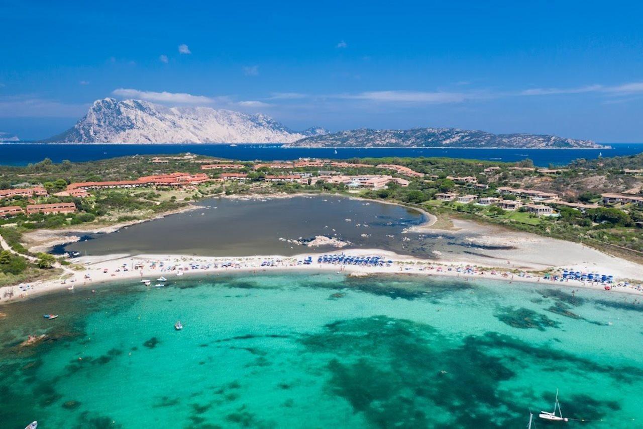 Futura Club Baja Bianca Hotel San Teodoro  Buitenkant foto
