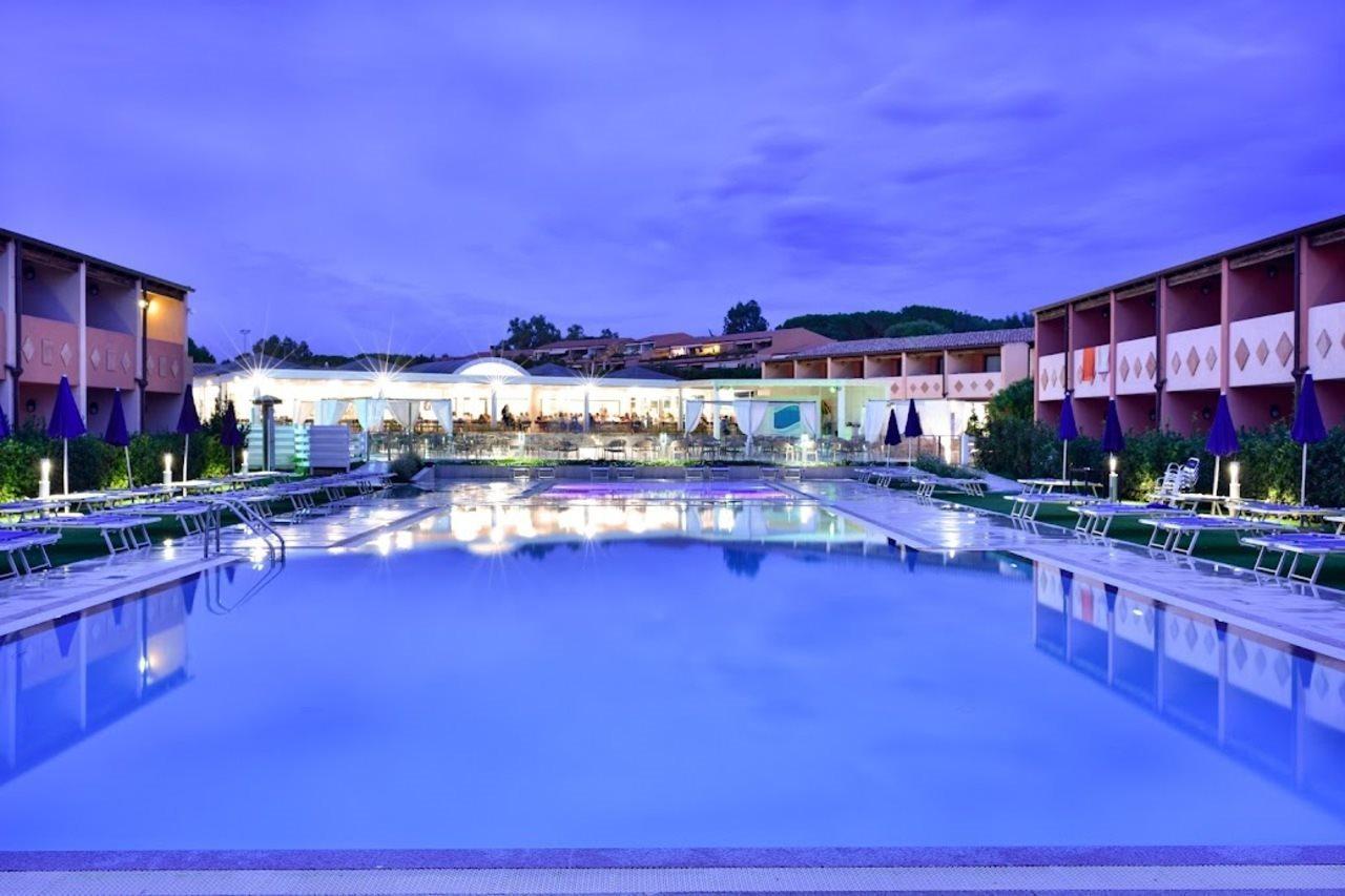Futura Club Baja Bianca Hotel San Teodoro  Buitenkant foto