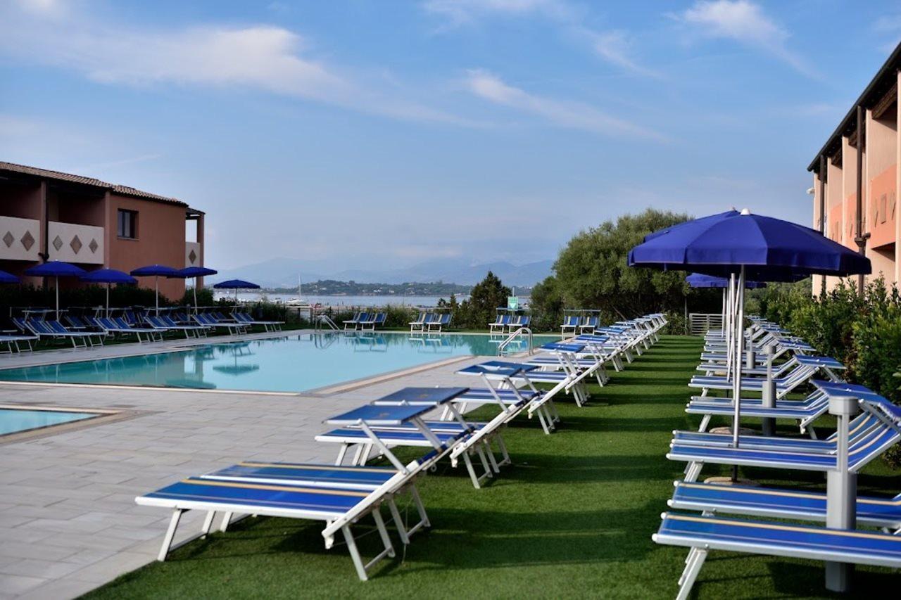 Futura Club Baja Bianca Hotel San Teodoro  Buitenkant foto