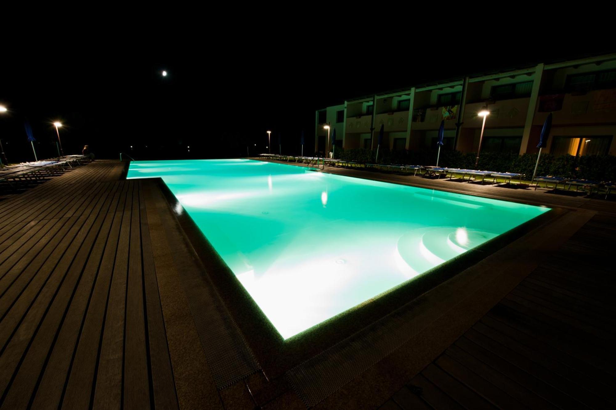 Futura Club Baja Bianca Hotel San Teodoro  Buitenkant foto