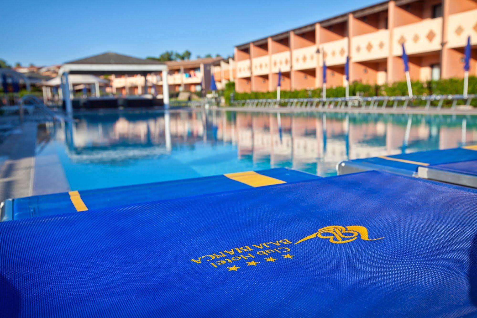 Futura Club Baja Bianca Hotel San Teodoro  Buitenkant foto