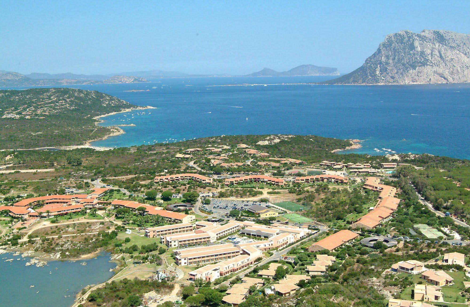 Futura Club Baja Bianca Hotel San Teodoro  Buitenkant foto