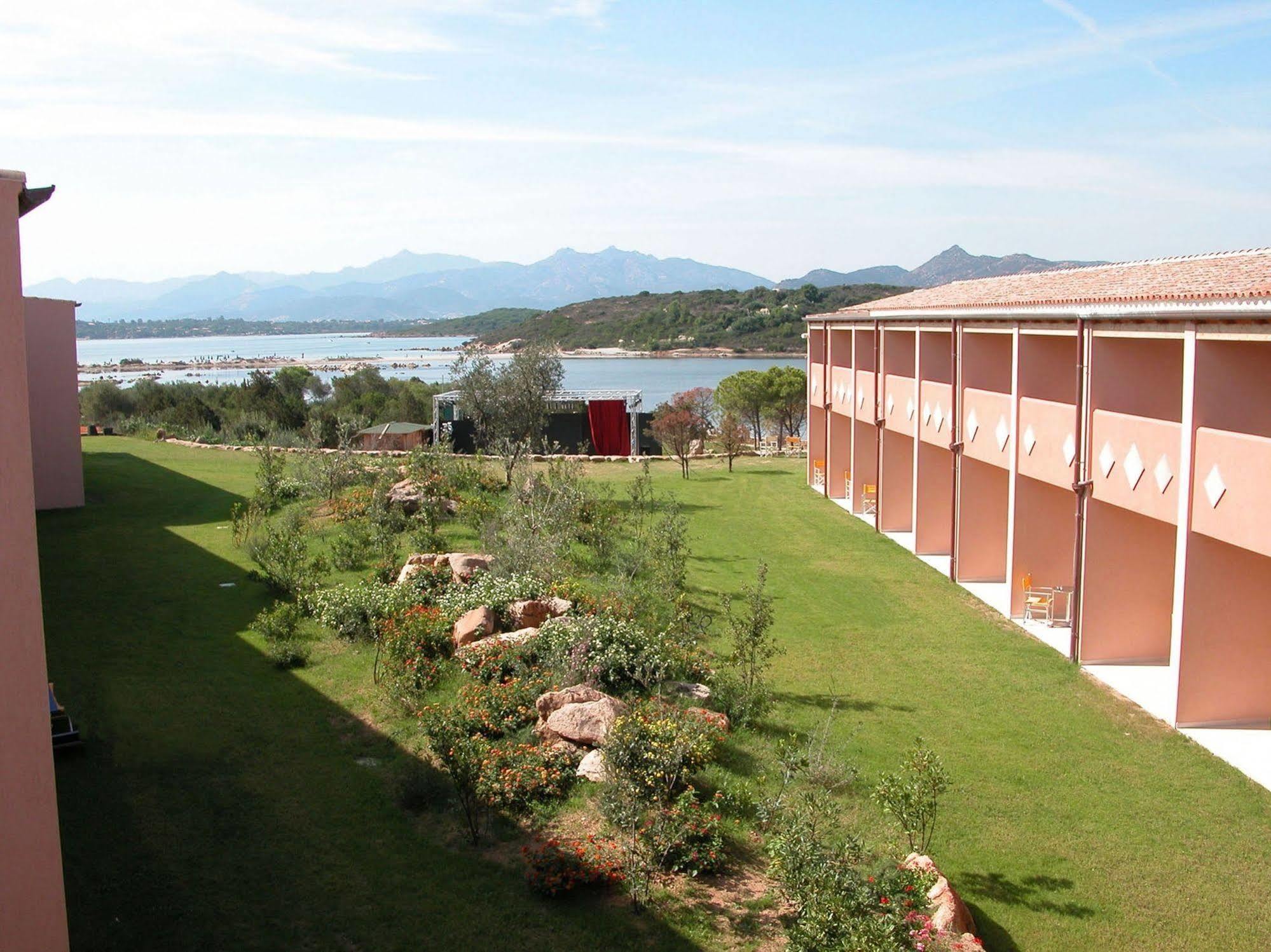 Futura Club Baja Bianca Hotel San Teodoro  Buitenkant foto